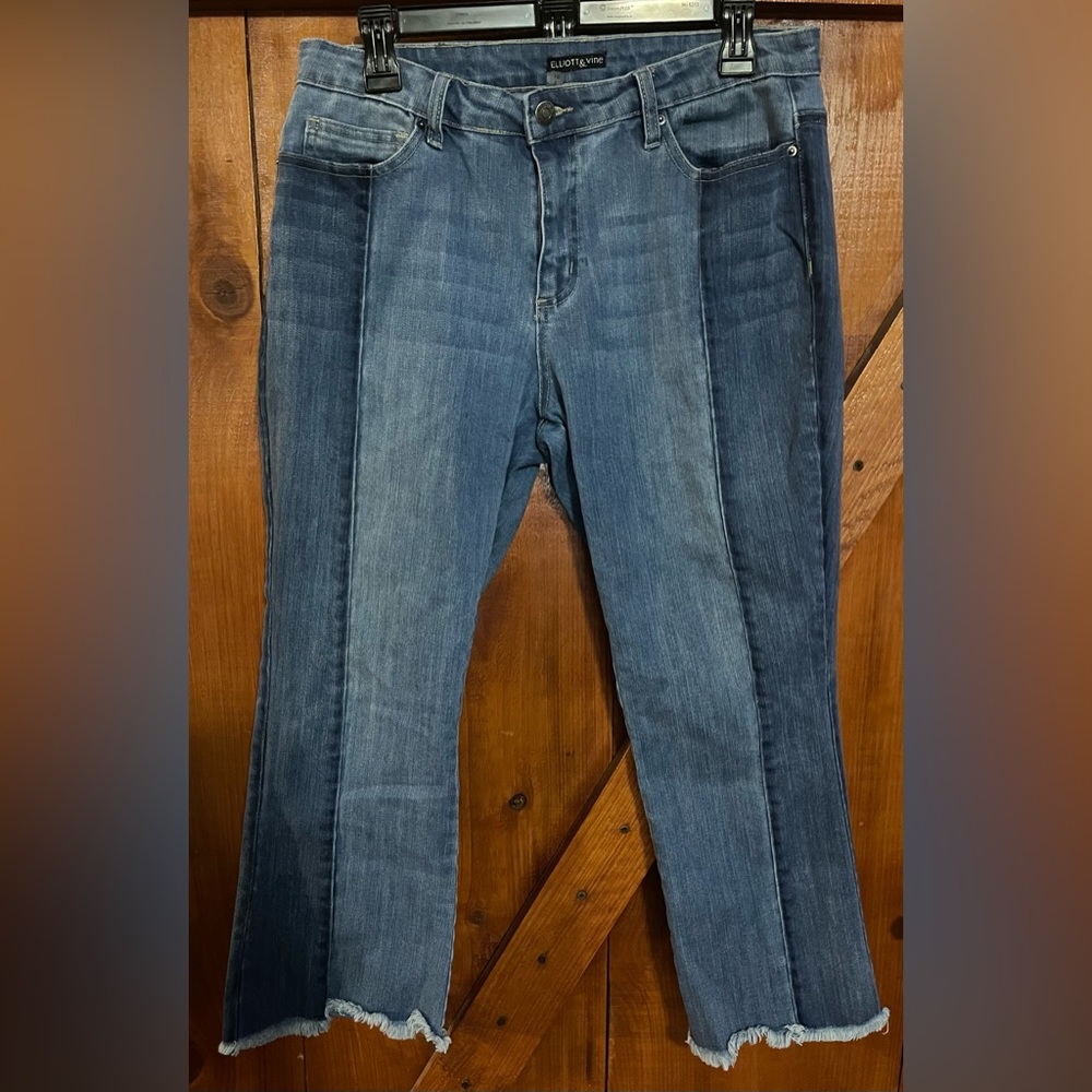 Elliot & Vine Cropped Two Tone Jeans Sz 10
